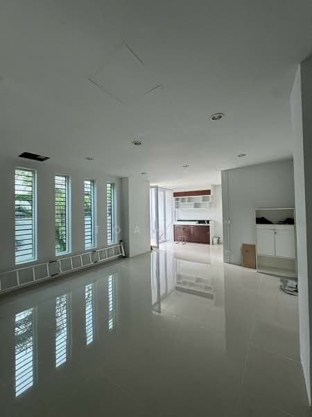 อาคารให้เช่า ลาดพร้าว รามอินทรา ทาวน์อินทาวน์ : Buildings for rent in Ladprao, Ramintra, Town in Tow, Bangkok, Phlapphla, Wang Thonglang, Bangkok, , 800 sqm, Shophouse For Rent, by TOAH T., 500467387 - DDproperty.com