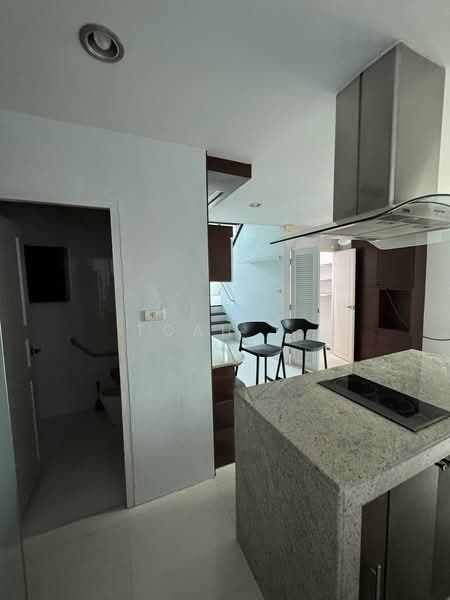 อาคารให้เช่า ลาดพร้าว รามอินทรา ทาวน์อินทาวน์ : Buildings for rent in Ladprao, Ramintra, Town in Tow, กรุงเทพ, พลับพลา, วังทองหลาง, กรุงเทพ, 800 ตร.ม., ตึกแถว-อาคารพาณิชย์ ให้เช่า, โดย TOAH T., 500467387 - DDproperty.com