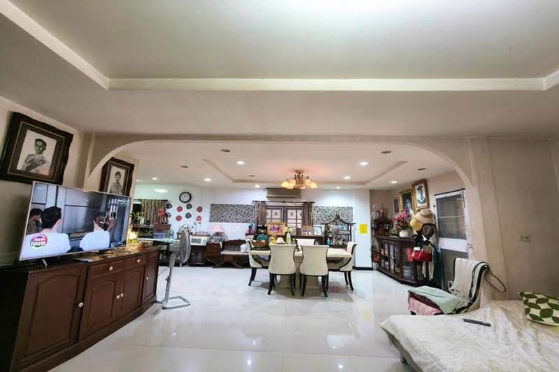 หมู่บ้านปรางทิพย์ (ซอยลาดพร้าว 95), Bangkok, Khlong Chaokhun Sing, Wang Thonglang, Bangkok, 6 Bedrooms, 320 sqm, Townhouse For Sale, by ชนะชาติ นนท์ตา, 500467449 - DDproperty.com