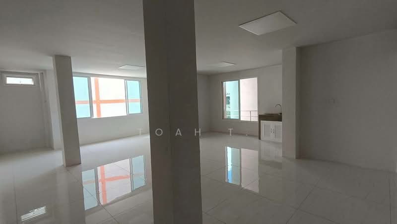อาคารให้เช่า ลาดพร้าว รามอินทรา : Buildings for rent in Ladprao-Ramintra area, Bangkok, Lat Phrao, Bangkok, , 550 sqm, Shophouse For Rent, by TOAH T., 500467486 - DDproperty.com