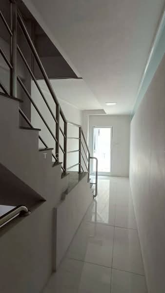 อาคารให้เช่า ลาดพร้าว รามอินทรา : Buildings for rent in Ladprao-Ramintra area, Bangkok, Lat Phrao, Bangkok, , 550 sqm, Shophouse For Rent, by TOAH T., 500467486 - DDproperty.com