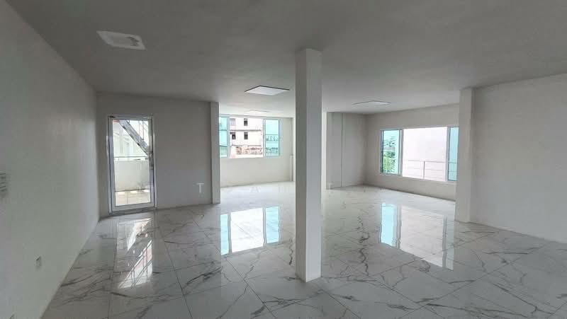 อาคารให้เช่า ลาดพร้าว รามอินทรา : Buildings for rent in Ladprao-Ramintra area, กรุงเทพ, ลาดพร้าว, กรุงเทพ, 550 ตร.ม., ตึกแถว-อาคารพาณิชย์ ให้เช่า, โดย TOAH T., 500467486 - DDproperty.com
