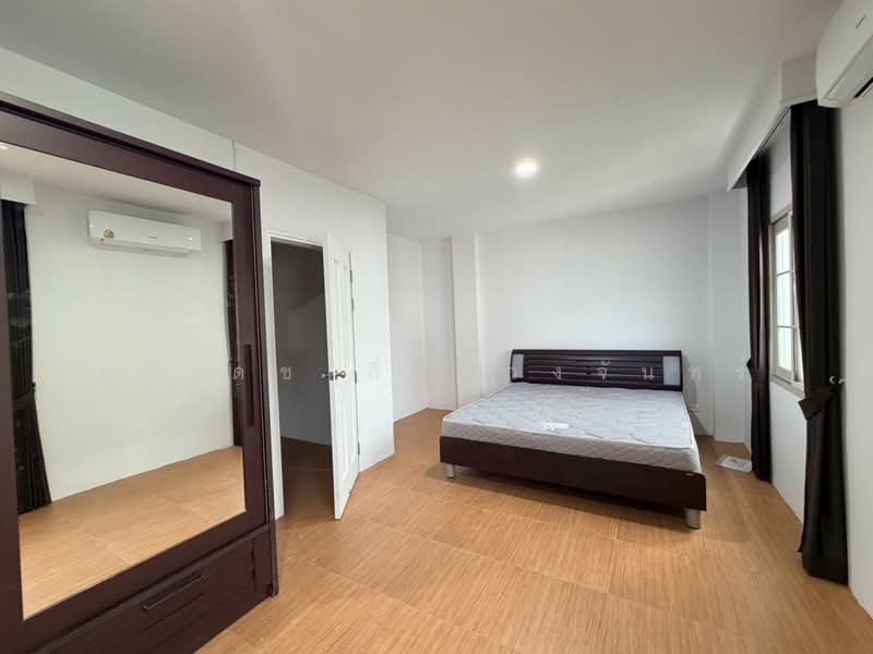 Urban Sathorn : หมู่บ้านเออร์เบิน สาทร, กรุงเทพ, ถนนราชพฤกษ์, บางจาก, ภาษีเจริญ, กรุงเทพ, 300 ตร.ม., ทาวน์เฮ้าส์ ให้เช่า, โดย ภูวเดช ถิ่นดวงจันทร์, 500467490 - DDproperty.com