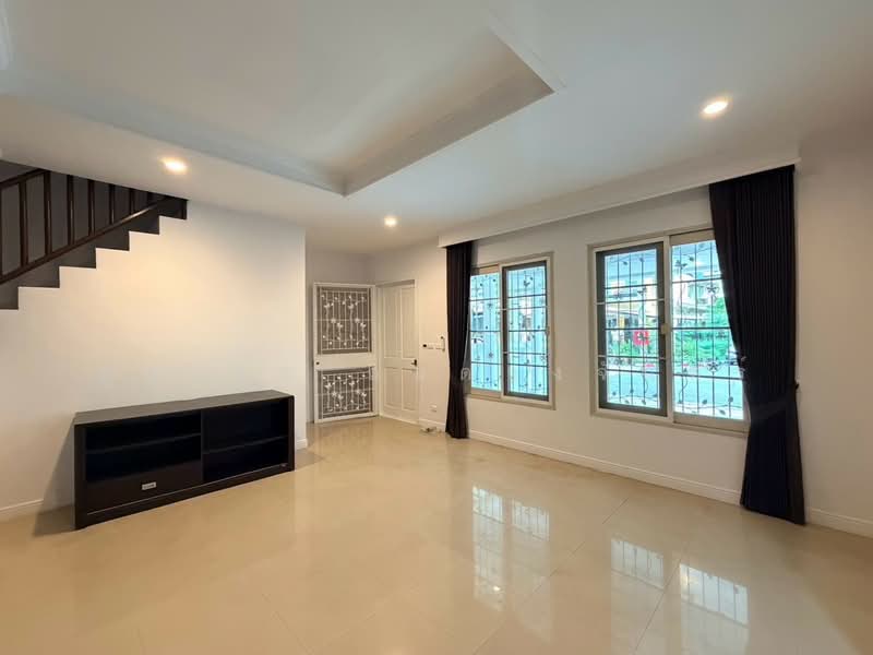 Urban Sathorn : หมู่บ้านเออร์เบิน สาทร, กรุงเทพ, ถนนราชพฤกษ์, บางจาก, ภาษีเจริญ, กรุงเทพ, 300 ตร.ม., ทาวน์เฮ้าส์ ให้เช่า, โดย ภูวเดช ถิ่นดวงจันทร์, 500467490 - DDproperty.com