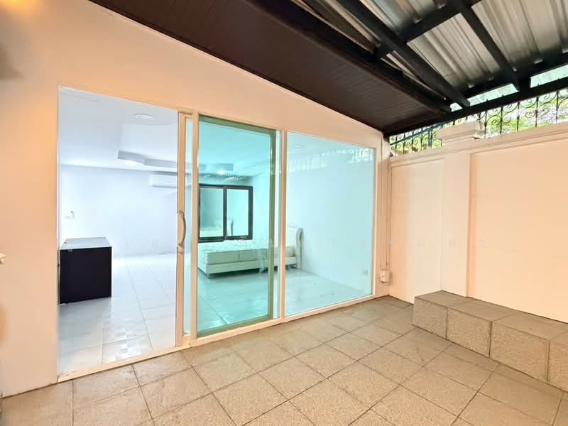 Urban Sathorn : หมู่บ้านเออร์เบิน สาทร, กรุงเทพ, ถนนราชพฤกษ์, บางจาก, ภาษีเจริญ, กรุงเทพ, 300 ตร.ม., ทาวน์เฮ้าส์ ให้เช่า, โดย ภูวเดช ถิ่นดวงจันทร์, 500467490 - DDproperty.com