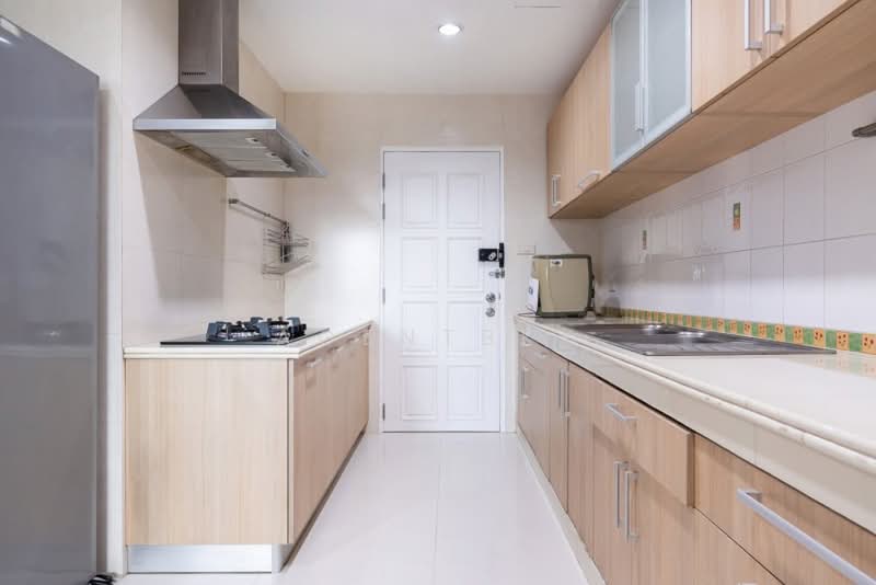 Fifty Fifth Tower, Bangkok, 84 Soi Sukhumvit 55, Sukhumvit Road, Khlong Tan Nua, Watthana, Bangkok, 3 Bedrooms, 223 sqm, Condo For Rent, by Agentbkk, 500467518 - DDproperty.com