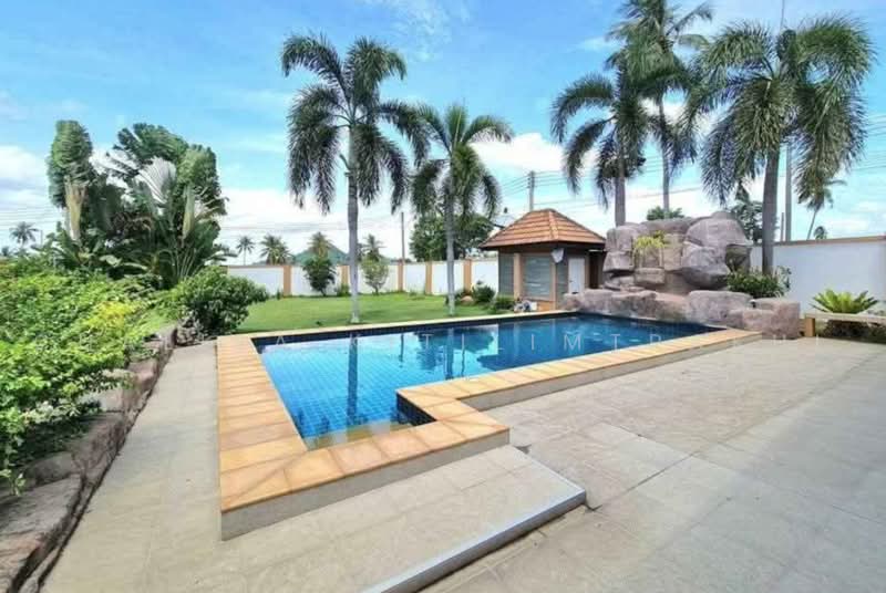4-BR Villa, Chon Buri (Pattaya), Bang Sa-re, Sattahip, Chon Buri (Pattaya), 4 Bedrooms, 1,400 sqm, Villa For Sale, by Chalisa Kitilimtrakul, 500467527 - DDproperty.com