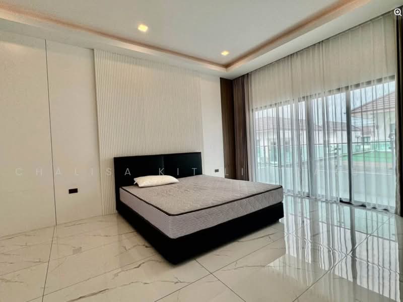 Chokchai Village 9, Chon Buri (Pattaya), Bang Lamung, Bang Lamung (Pattaya), Chon Buri (Pattaya), 5 Bedrooms, 300 sqm, Townhouse For Rent, by Chalisa Kitilimtrakul, 500467542 - DDproperty.com