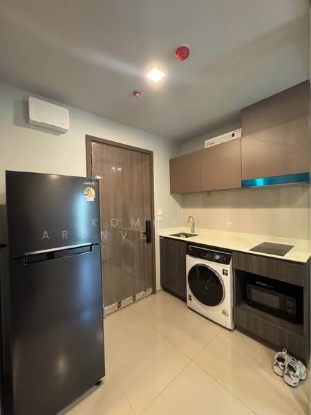Life Phahon-Ladprao, Bangkok, 996 Phahonyothin Road, Jom Phon, Chatuchak, Bangkok, 1 Bedroom, 35 sqm, Condo For Rent, by Komkrit Arunvessased, 500467566 - DDproperty.com