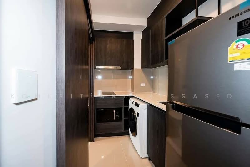 XT Huaikhwang, Bangkok, 244 Ratchadaphisek Road, Huai Khwang, Bangkok, 1 Bedroom, 30 sqm, Condo For Rent, by Komkrit Arunvessased, 500467570 - DDproperty.com