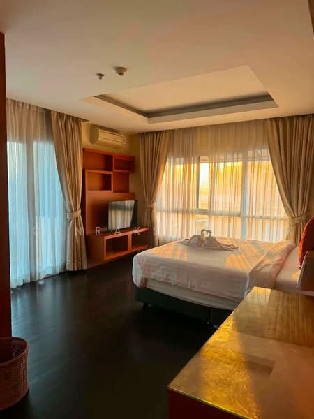 42 Grand Residence, Bangkok, 24 Soi Sukhumvit 42, Phra Kanong, Khlong Toei, Bangkok, 3 Bedrooms, 235 sqm, Apartment For Rent, by Boonraksa Sopak, 500467578 - DDproperty.com