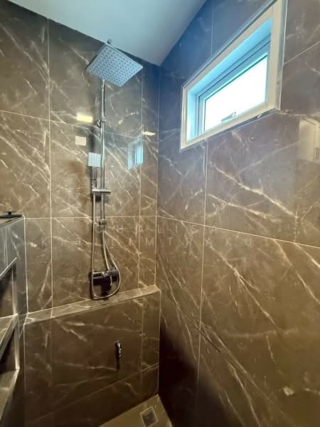 3-BR House, Chon Buri (Pattaya), Poong, Bang Lamung (Pattaya), Chon Buri (Pattaya), 3 Bedrooms, 210 sqm, Single Detached House For Rent, by Chalisa Kitilimtrakul, 500467601 - DDproperty.com