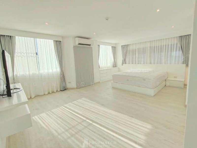 Silom Condominium, Bangkok, Silom, Bang Rak, Bangkok, 2 Bedrooms, 144 sqm, Condo For Rent, by PROPMATCH CO., LTD., 500467602 - DDproperty.com