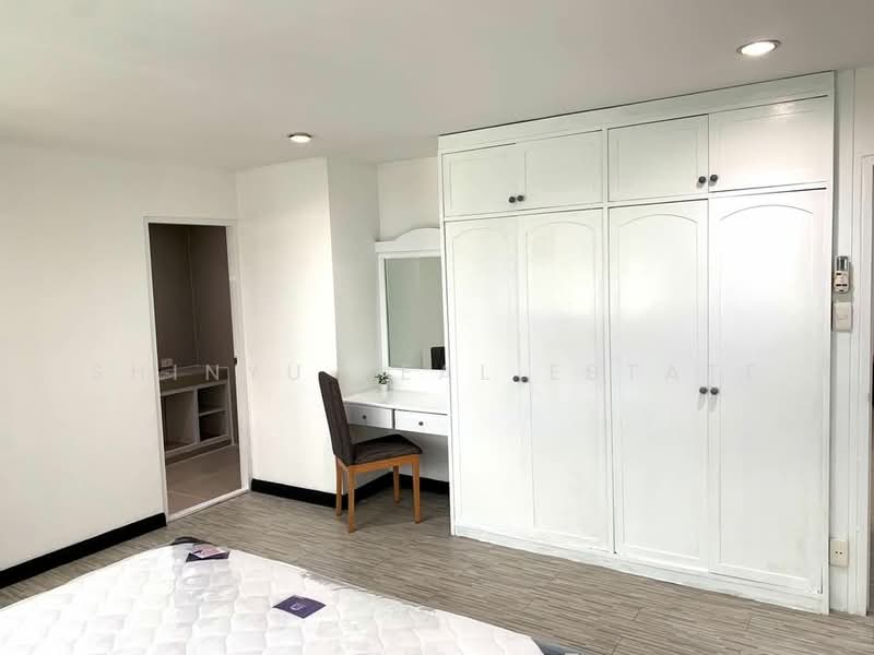 The Waterford Thonglor 11, Bangkok, 219 Soi Thonglor Sukhumvit Road, Khlong Tan Nua, Watthana, Bangkok, 3 Bedrooms, 194 sqm, Condo For Rent, by Shinyu Real Estate, 500467630 - DDproperty.com