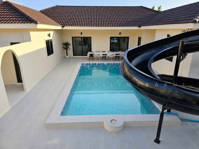 3-BR House, Chon Buri (Pattaya), Huai Yai, Bang Lamung (Pattaya), Chon Buri (Pattaya), 3 Bedrooms, 300 sqm, Single Detached House For Rent, by Chalisa Kitilimtrakul, 500467641 - DDproperty.com