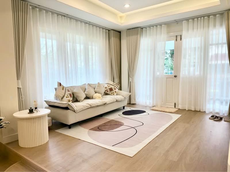 3-BR House, Bangkok, Lat Krabang, Bangkok, 3 Bedrooms, 204 sqm, Single Detached House For Sale, by Komkrit Arunvessased, 500467644 - DDproperty.com