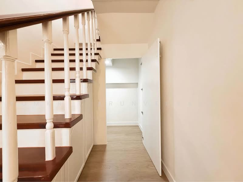 3-BR House, Bangkok, Lat Krabang, Bangkok, 3 Bedrooms, 204 sqm, Single Detached House For Sale, by Komkrit Arunvessased, 500467644 - DDproperty.com