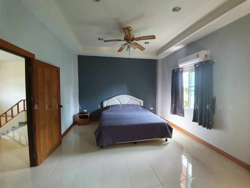 Green Field Villas 1, Chon Buri (Pattaya), Soi Moobaan Green Field Villa, Bang Lamung, Bang Lamung (Pattaya), Chon Buri (Pattaya), 3 Bedrooms, 340 sqm, Single Detached House For Rent, by Chalisa Kitilimtrakul, 500467685 - DDproperty.com
