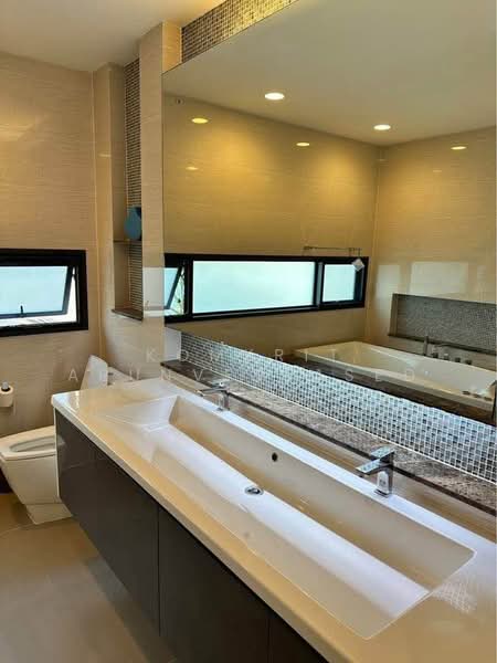 Setthasiri Pattanakarn, Bangkok, Phatthanakan-Onnut Road (New Cut), Prawet, Bangkok, 4 Bedrooms, 250 sqm, Single Detached House For Rent, by Komkrit Arunvessased, 500467706 - DDproperty.com
