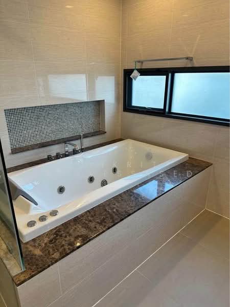 Setthasiri Pattanakarn, Bangkok, Phatthanakan-Onnut Road (New Cut), Prawet, Bangkok, 4 Bedrooms, 250 sqm, Single Detached House For Rent, by Komkrit Arunvessased, 500467706 - DDproperty.com