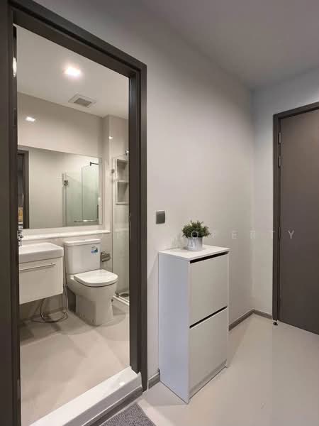 Life Asoke Hype, Bangkok, 339 Chaturathit Rd, Makkasan, Ratchathewi, Bangkok, 1 Bedroom, 32 sqm, Condo For Rent, by Holtop Property, 500467727 - DDproperty.com