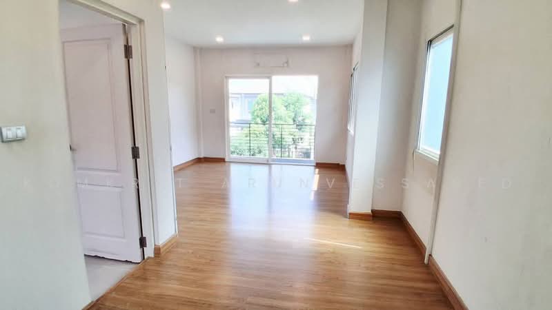 The Centro Watcharapol, Bangkok, Sukhaphiban 5 Road, O-Ngoen, Sai Mai, Bangkok, 4 Bedrooms, 220 sqm, Single Detached House For Sale, by Komkrit Arunvessased, 500467739 - DDproperty.com