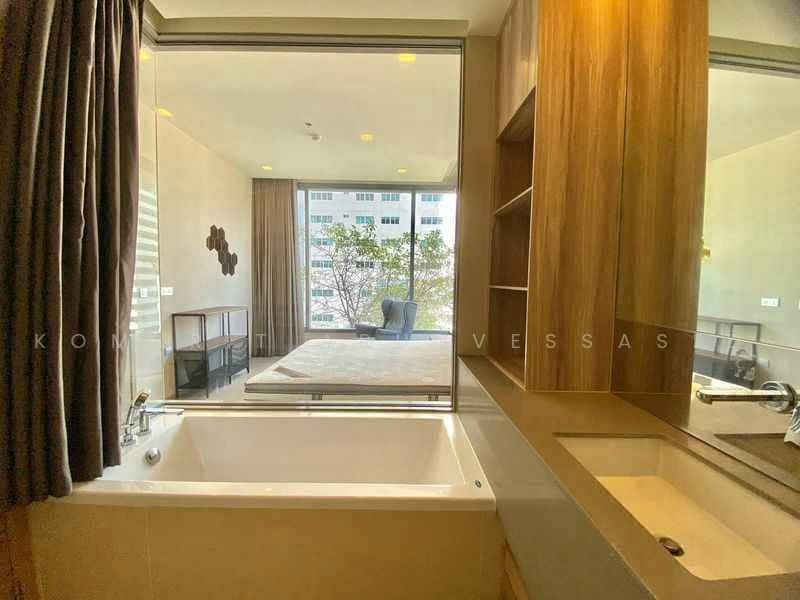 The Esse Asoke, Bangkok, 333 Soi Sukhumvit 21, Sukhumvit Road, Khlongtoei Nua, Watthana, Bangkok, 1 Bedroom, 55 sqm, Condo For Rent, by Komkrit Arunvessased, 500467752 - DDproperty.com