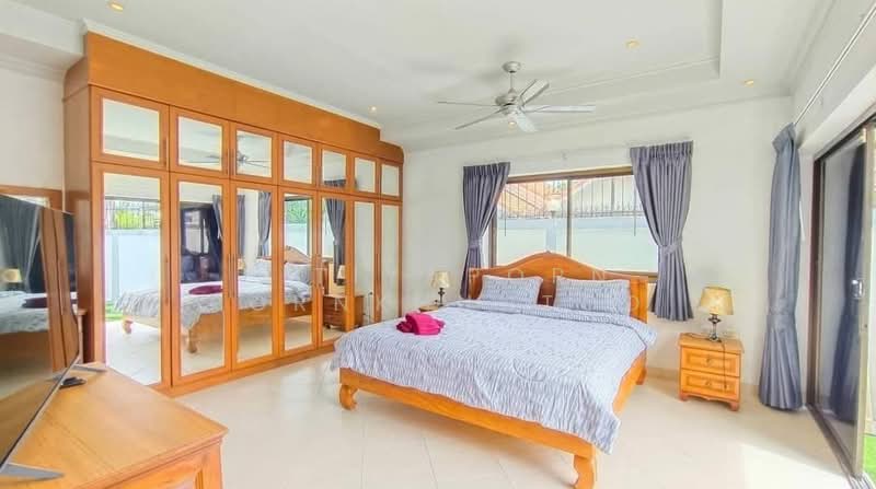3-BR Villa, Chon Buri (Pattaya), Nong Pru, Bang Lamung (Pattaya), Chon Buri (Pattaya), 3 Bedrooms, 400 sqm, Villa For Sale, by Pitiyaporn Pornkhuntod, 500467777 - DDproperty.com