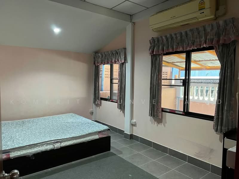 undefined, Bangkok, Hua Mak, Bang Kapi, Bangkok, 2 Bedrooms, 212 sqm, Single Detached House For Sale, by Komkrit Arunvessased, 500467788 - DDproperty.com