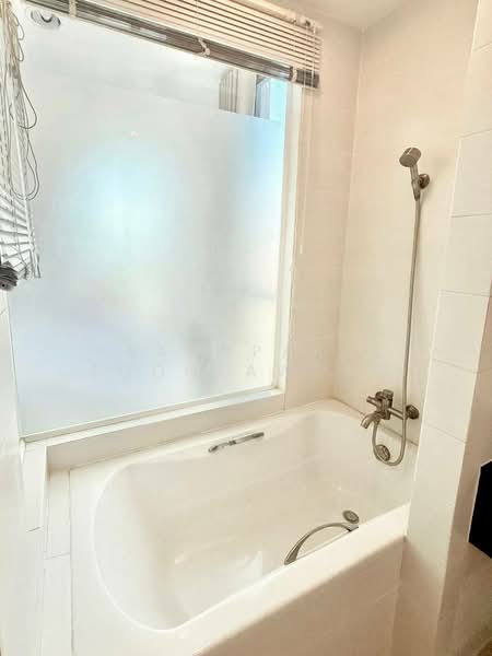IDEO Ratchada-Huaikwang, Bangkok, 62 Pracharajbumpen Road, Huai Khwang, Bangkok, 1 Bedroom, 35 sqm, Condo For Rent, by Praewpakar Soontawong, 500467842 - DDproperty.com