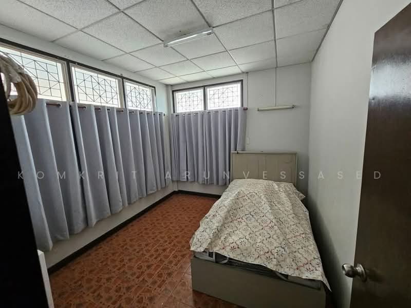 6-BR House, Bangkok, Sai Mai, Bangkok, 6 Bedrooms, 82 sqm, Single Detached House For Sale, by Komkrit Arunvessased, 500467849 - DDproperty.com