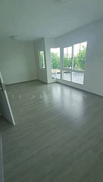 Villaggio Rangsit-Klong 3, Pathum Thani, Chonlamarkpicharn Road, Lat Sawai, Lam Luk Ka, Pathum Thani, 4 Bedrooms, 160 sqm, Single Detached House For Sale, by TS PROPERTY, 500467860 - DDproperty.com