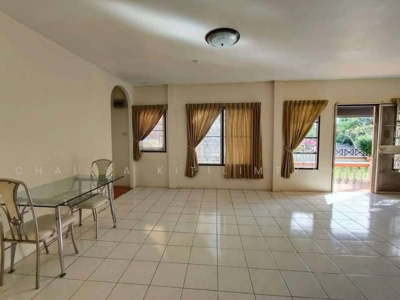 Royal Park Village, Chon Buri (Pattaya), Nong Pru, Bang Lamung (Pattaya), Chon Buri (Pattaya), 3 Bedrooms, 150 sqm, Single Detached House For Rent, by Chalisa Kitilimtrakul, 500467883 - DDproperty.com
