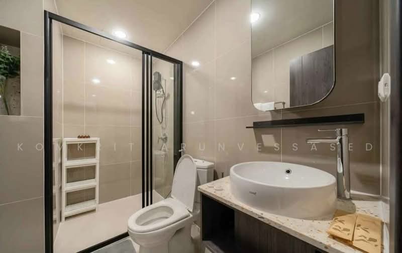 XT Huaikhwang, Bangkok, 244 Ratchadaphisek Road, Huai Khwang, Bangkok, 2 Bedrooms, 55 sqm, Condo For Rent, by Komkrit Arunvessased, 500467887 - DDproperty.com