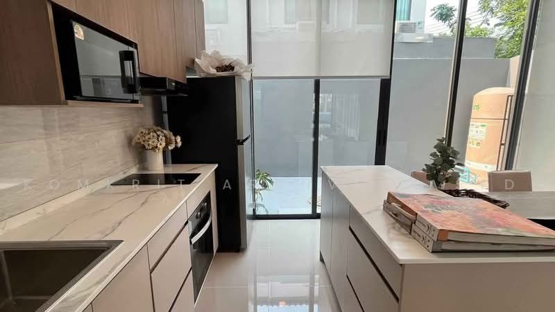 undefined, Bangkok, Bang Na Tai, Bang Na, Bangkok, 3 Bedrooms, 140 sqm, Single Detached House For Rent, by Komkrit Arunvessased, 500467905 - DDproperty.com