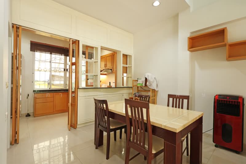Baan Klang Krung The Royal Vienna Ratchavipa - Ratchadaphisek : บ้านกลางกรุง เดอะ รอยัล เวียนนา รัชวิภา - รัชดาภิเษก, กรุงเทพ, จตุจักร, จตุจักร, กรุงเทพ, 180 ตร.ม., ทาวน์เฮ้าส์ ให้เช่า, โดย นิภาภรณ์ เจริญพงษ์, 500467918 - DDproperty.com