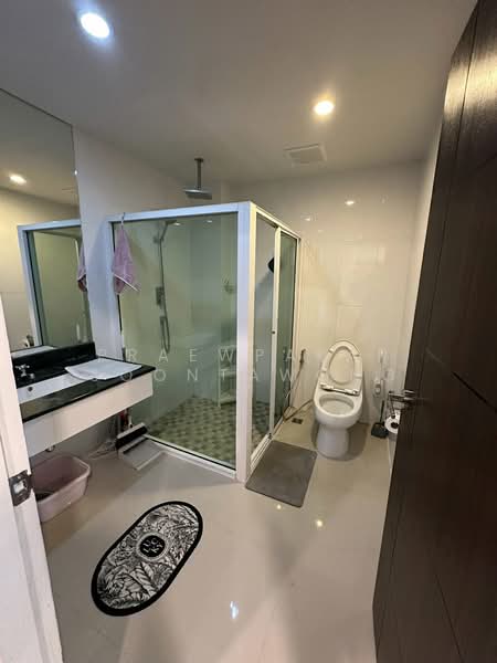 Tourmaline Gold Sathorn-Taksin, Bangkok, 14 Charoen Nakhon Rd, Khlong Ton Sai, Khlong San, Bangkok, 1 Bedroom, 40 sqm, Condo For Rent, by Praewpakar Soontawong, 500467942 - DDproperty.com