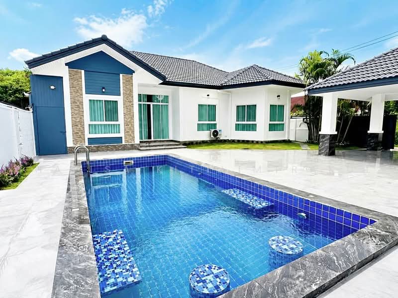 3-BR House, Chon Buri (Pattaya), Poong, Bang Lamung (Pattaya), Chon Buri (Pattaya), 3 Bedrooms, 204 sqm, Single Detached House For Sale, by Chalisa Kitilimtrakul, 500467972 - DDproperty.com