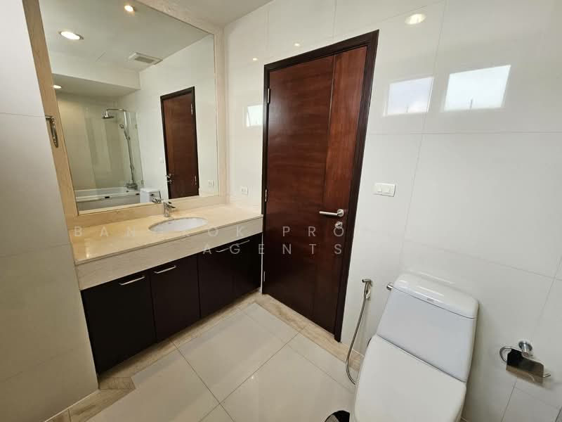Piyathip Place, Bangkok, 24 Soi Prommitr, Khlong Tan Nua, Watthana, Bangkok, 2 Bedrooms, 172 sqm, Condo For Rent, by BANGKOK PROPERTY AGENTS, 500468029 - DDproperty.com