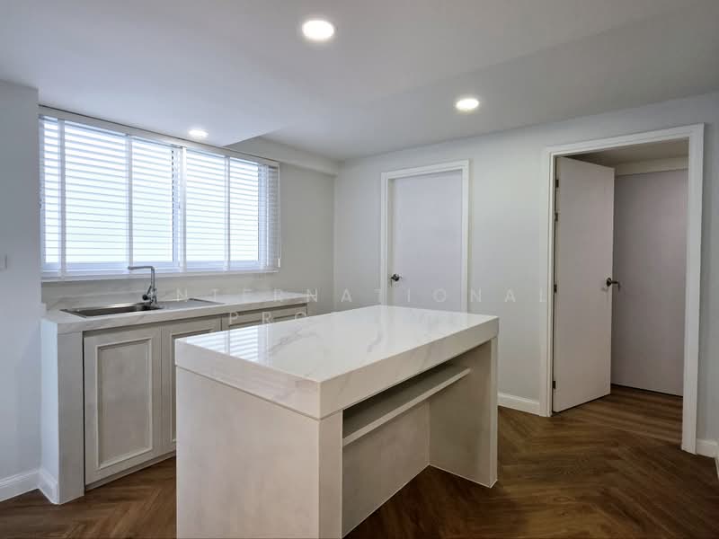 ขายบ้านเดี่ยว เอกมัย, Bangkok, Khlong Tan Nua, Watthana, Bangkok, 3 Bedrooms, 195 sqm, Single Detached House For Sale, by Wanvisar Property, 500468088 - DDproperty.com