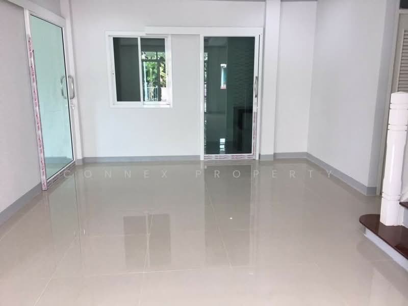 Moobaan Piyawararom Khlong 4, Pathum Thani, Sawai Pracharat Road, Bang Yitho, Thanyaburi, Pathum Thani, 3 Bedrooms, 150 sqm, Townhouse For Sale, by Connex Property, 500468263 - DDproperty.com