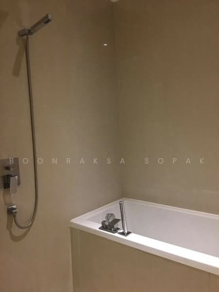 H Sukhumvit 43, Bangkok, 28 Sukhumvit 34 Road, Khlong Tan Nua, Watthana, Bangkok, 1 Bedroom, 43 sqm, Condo For Rent, by Boonraksa Sopak, 500468320 - DDproperty.com