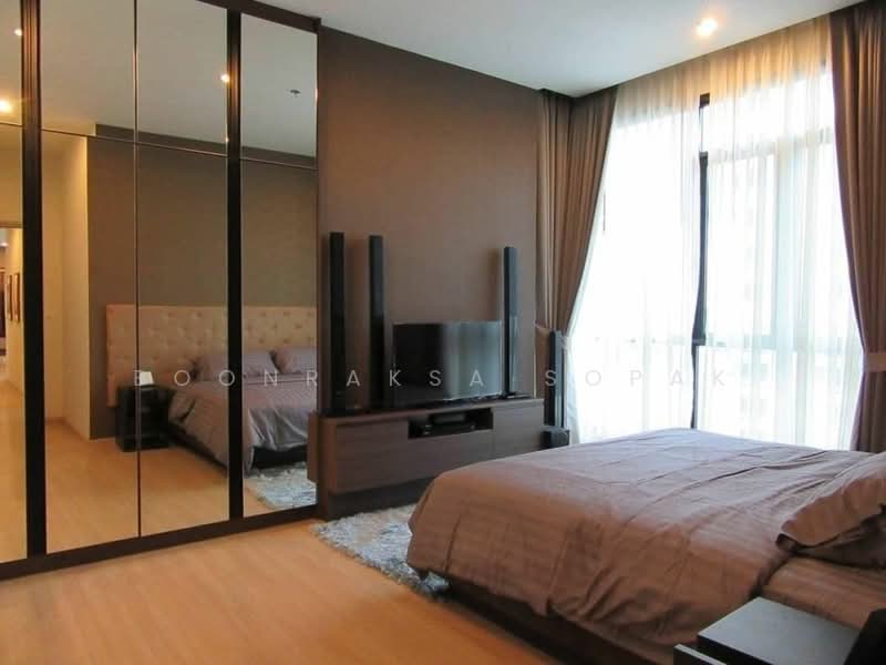 The Capital Ekamai-Thonglor, Bangkok, 2898 New Petchaburi Rd, Bang Kapi, Huai Khwang, Bangkok, 4 Bedrooms, 200 sqm, Condo For Rent, by Boonraksa Sopak, 500468322 - DDproperty.com