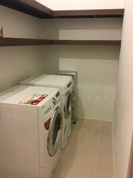 The Capital Ekamai-Thonglor, Bangkok, 2898 New Petchaburi Rd, Bang Kapi, Huai Khwang, Bangkok, 4 Bedrooms, 200 sqm, Condo For Rent, by Boonraksa Sopak, 500468322 - DDproperty.com