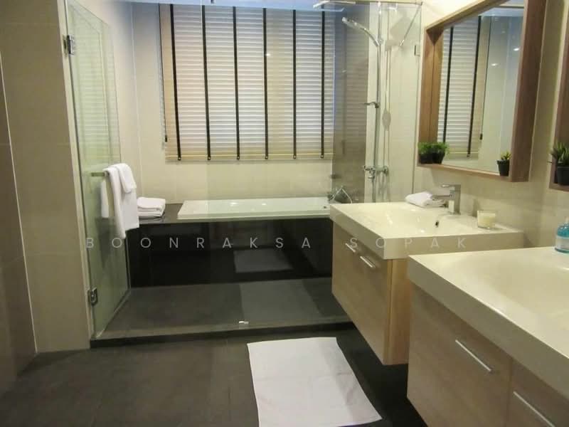 The Capital Ekamai-Thonglor, Bangkok, 2898 New Petchaburi Rd, Bang Kapi, Huai Khwang, Bangkok, 4 Bedrooms, 200 sqm, Condo For Rent, by Boonraksa Sopak, 500468322 - DDproperty.com