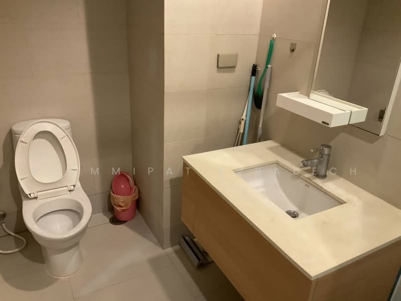 Villa Ratchatewi, Bangkok, 83 Phayathai Road, Thanon Phaya Thai, Ratchathewi, Bangkok, Studio, 40 sqm, Condo For Rent, by Poommipat Suradech, 500468352 - DDproperty.com