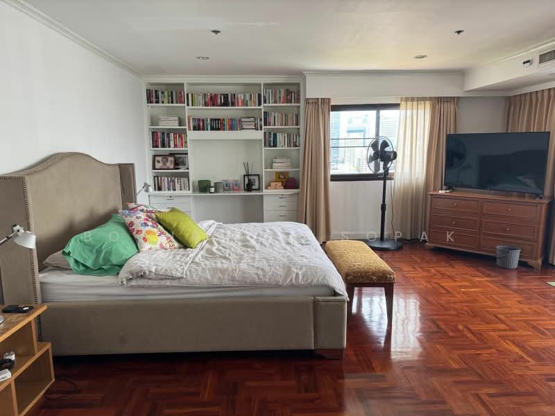 Kallista Mansion, Bangkok, 64 Soi Sukhumvit 11, Khlongtoei Nua, Watthana, Bangkok, 4 Bedrooms, 315 sqm, Condo For Rent, by Boonraksa Sopak, 500468371 - DDproperty.com