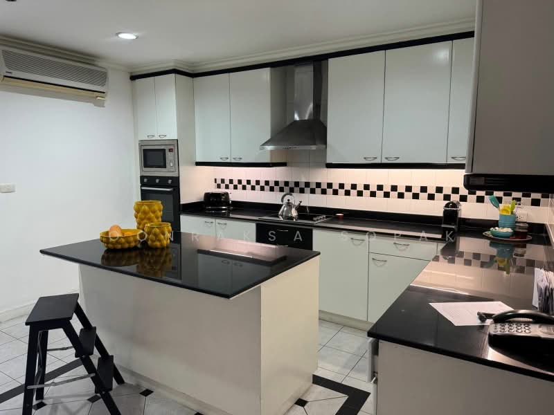Kallista Mansion, Bangkok, 64 Soi Sukhumvit 11, Khlongtoei Nua, Watthana, Bangkok, 4 Bedrooms, 315 sqm, Condo For Rent, by Boonraksa Sopak, 500468371 - DDproperty.com