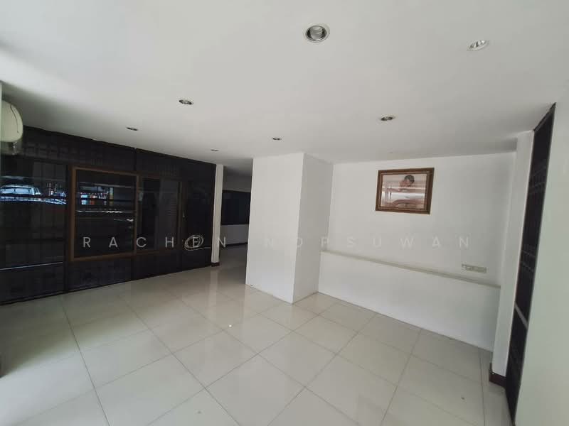 House for rent at Vibhavadi Rangsit Road, Bangkok, วิภาวดีรังสิต2 แยก2-1, Din Daeng, Bangkok, 4 Bedrooms, 277 sqm, Single Detached House For Rent, by Rachen Nopsuwan, 500468377 - DDproperty.com