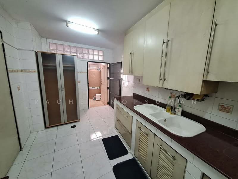 House for rent at Vibhavadi Rangsit Road, Bangkok, วิภาวดีรังสิต2 แยก2-1, Din Daeng, Bangkok, 4 Bedrooms, 277 sqm, Single Detached House For Rent, by Rachen Nopsuwan, 500468377 - DDproperty.com